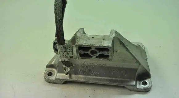 BMW 5 F10 F11 Gearbox mounting bracket 6781229
