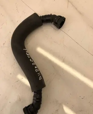 Audi A4 S4 B8 8K Breather hose/pipe 06J103221