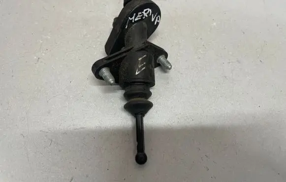 Opel Meriva A Clutch slave cylinder 13112244