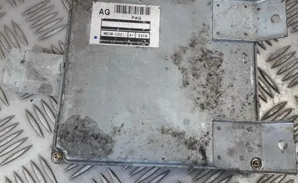 Nissan Quest Engine control unit/module MECMC321 MECM-C321