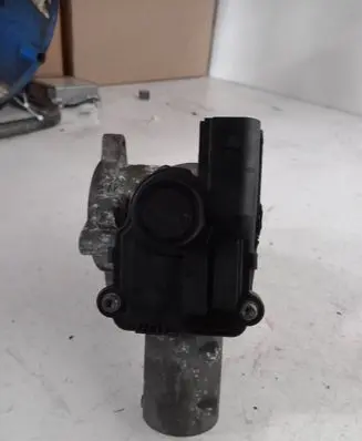 Volkswagen Touareg I EGR valve