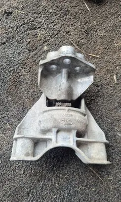 Ford Transit Courier Engine mounting bracket