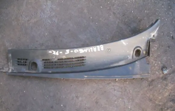 Citroen Berlingo Wiper trim 9619270877