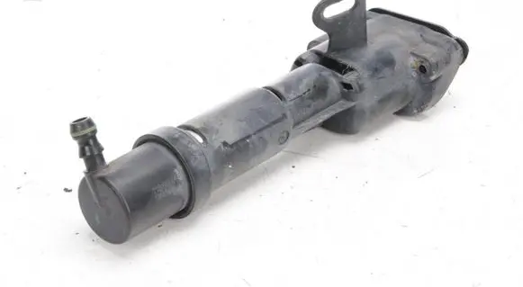 Volvo XC90 Headlight washer pump 