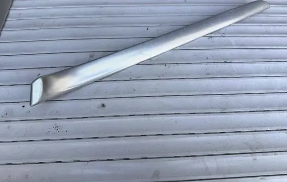 Audi A4 S4 B7 8E 8H Front door trim bar 8E0867409