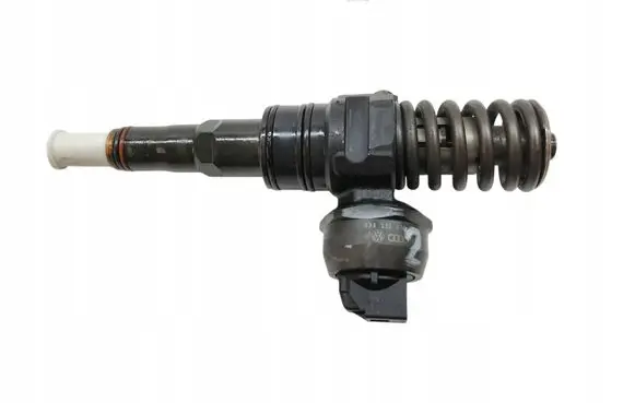 Audi A4 S4 B6 8E 8H Fuel injector 038130073AJ
