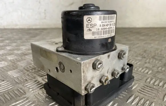 Mercedes-Benz CLK A209 C209 ABS Pump A2095451532 A0044315512