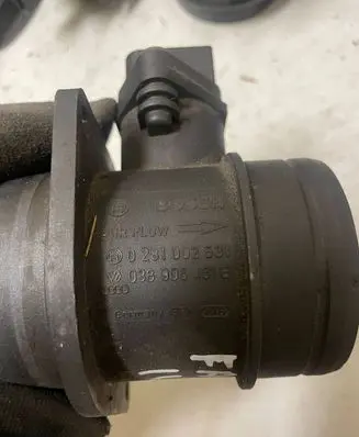 Skoda Fabia Mk1 (6Y) Mass air flow meter 038906461B 0281002531