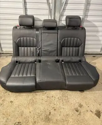 Skoda Superb B8 (3V) Second row seats 