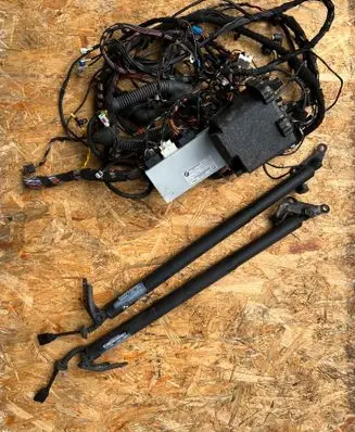 BMW 2 F46 Tailgate/trunk/boot lift motor 7365979