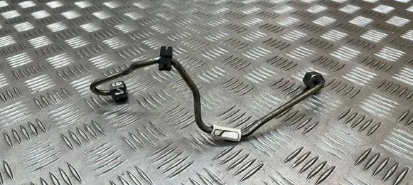 BMW 3 F30 F35 F31 Fuel injector supply line/pipe 