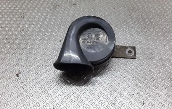Infiniti FX Horn signal E9004035