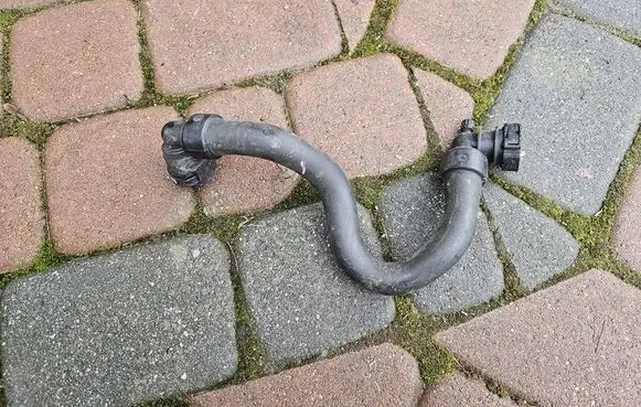 Opel Grandland X Engine coolant pipe/hose 9673457180