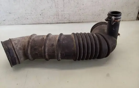 Toyota Land Cruiser (J100) Air intake hose/pipe 