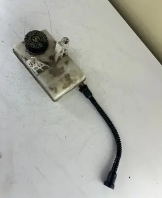 Citroen DS5 Brake fluid reservoir 9680907780