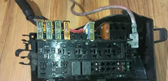 Renault Scenic I Fuse box set 7703497782b