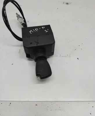 Mercedes-Benz B W245 Ignition lock 1695451108 0011668511406121 04156920