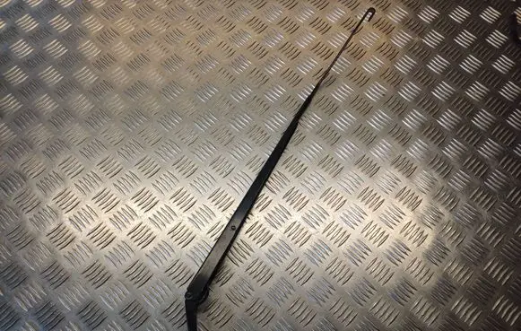 Front wiper blade arm