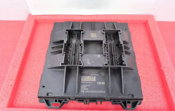 Volkswagen Polo V 6R BSM Control unit 6R0937085F