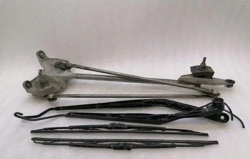 Chevrolet Corvette C6 Front wiper linkage and motor 25820788