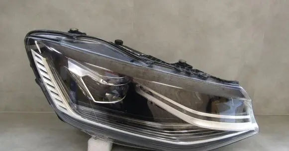 Volkswagen Caddy Headlight/headlamp