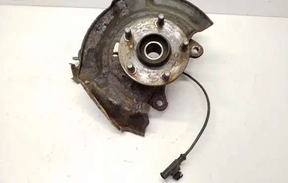 Toyota Avensis T270 Front wheel hub