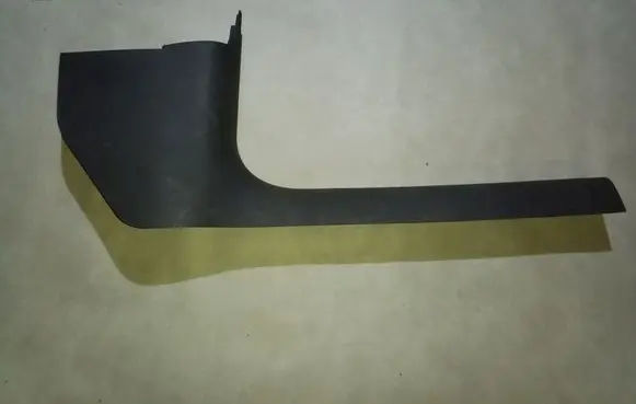 Foot area side trim