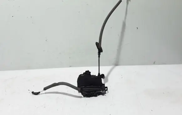 Renault Clio V Rear door lock
