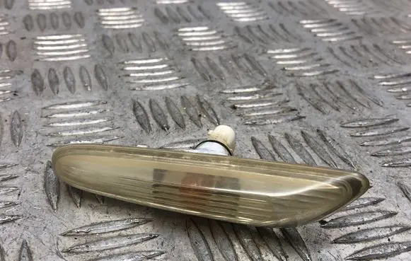 BMW 5 E60 E61 Front fender indicator light 8384104 PA663G309