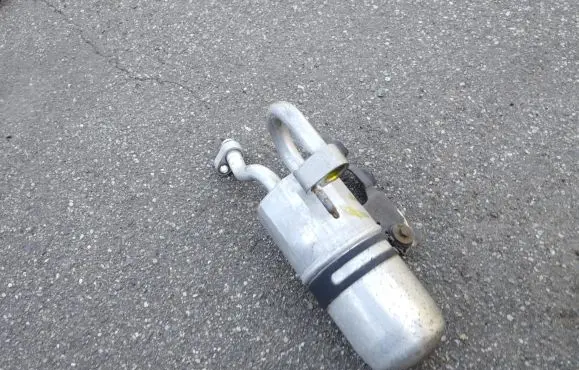 Dodge Caliber Air conditioning (A/C) air dryer P05058261AE