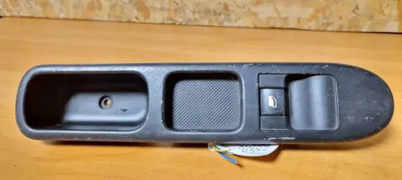 Peugeot 307 Electric window control switch 13569