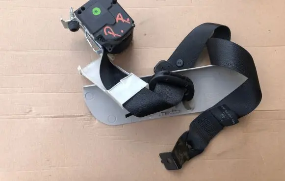 Opel Zafira A Front seatbelt