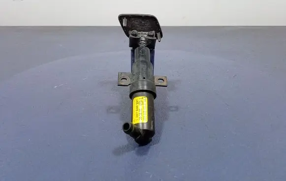 Volkswagen PASSAT B5.5 Windshield washer spray nozzle 3C0955103A