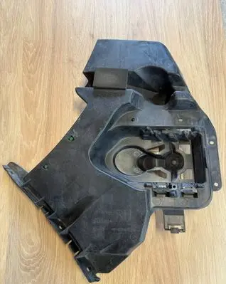 Volvo V40 Rear bumper mounting bracket 31395104
