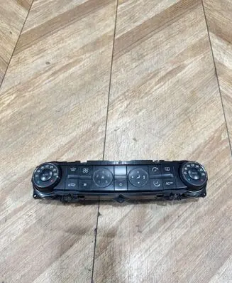 Mercedes-Benz E W211 Climate control unit 2118300385 00091103