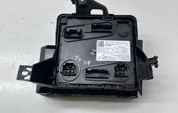 Audi A4 S4 B9 8W Central body control module 8W1907064DC 8W1907064C 5DK01436524