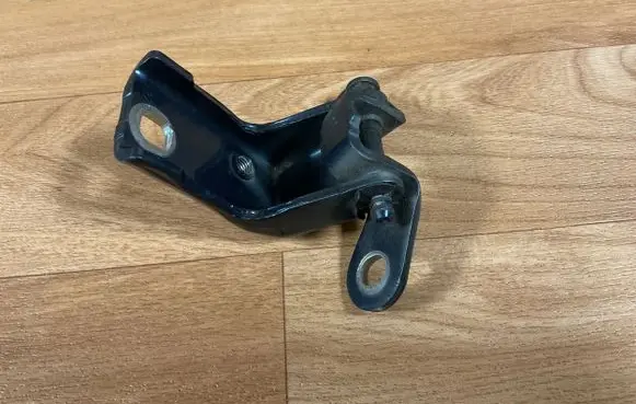 Ford Mondeo Mk III Rear door lower hinge 93BBF26807AL