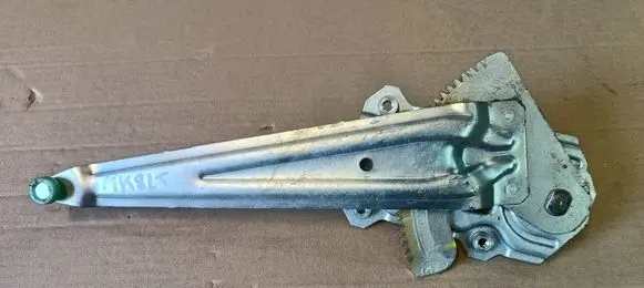 Suzuki Swift III Front door manual window regulator SUZUKIMK8