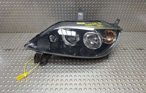 Mazda 2 Headlight/headlamp