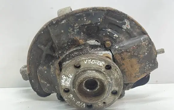 Volvo XC70 Front wheel hub spindle knuckle 9481943