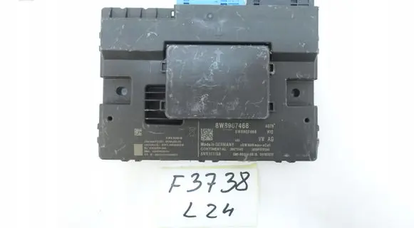 Audi Q7 4M Gateway control module 8W8907468