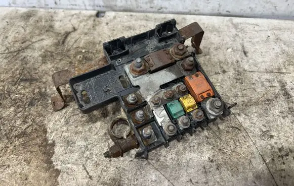 Iveco Daily 5th gen Fuse box set A878