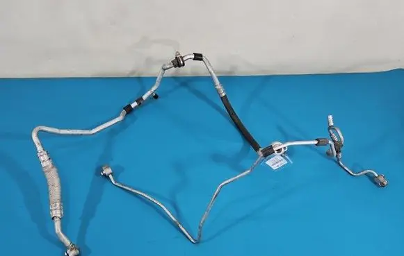 Skoda Yeti (5L) Air conditioning (A/C) pipe/hose 1K0820743FD IMPRK1577305