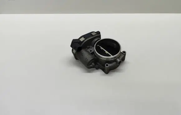 BMW 5 E60 E61 Throttle valve 7556118 13547556118 1354755611803