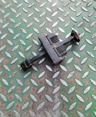 BMW 5 E60 E61 Front door check strap stopper 7033609