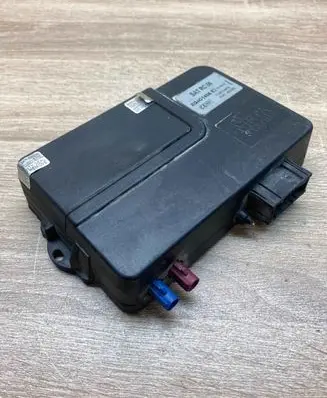 Volkswagen Touareg I GPS navigation control unit/module XG4C1406 SATRC06 V34225E