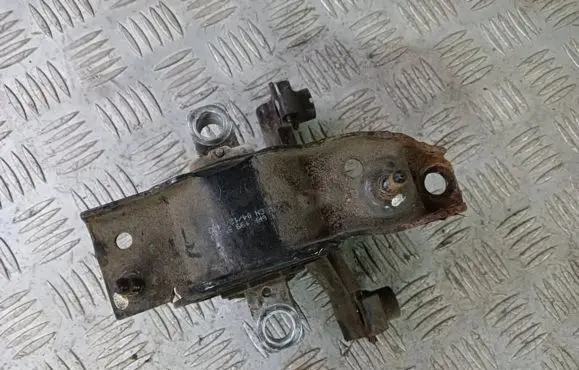 Seat Toledo IV (NH) Engine mount bracket 6RF199555J