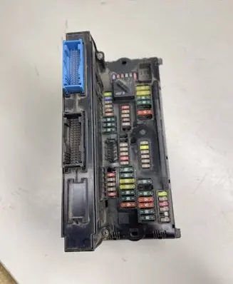 BMW 5 F10 F11 Fuse module 217033442 9234421 01339515