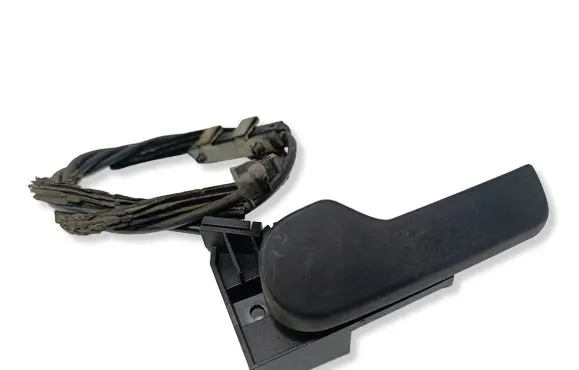 Volkswagen PASSAT B6 Engine bonnet (hood) release handle 1K1823633