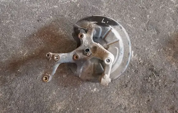 Volkswagen Touran II Rear wheel hub